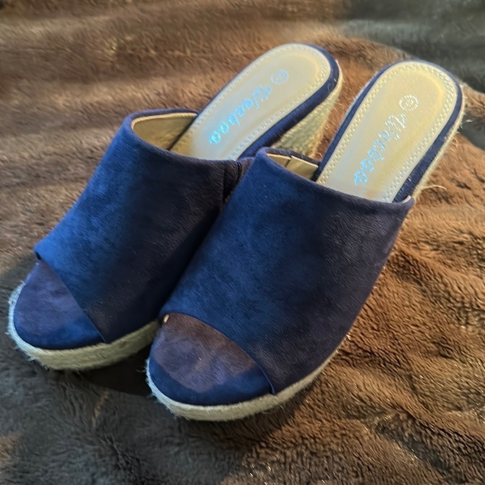 Blue Wedges by Refresh